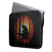 DINOSAUR IM WALD LAPTOPSCHUTZHÜLLE (Vorderseite Links)