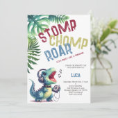 Dinosaur Party bewegt Stomp Chomp Roar Boy Geburts Einladung (Stehend Vorderseite)