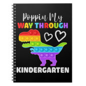 Dinosaur Poppin My Way Through Kindergarten Notizblock (Vorderseite)