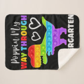 Dinosaur Poppin My Way Through Kindergarten Sherpadecke (Vorderseite (Horizontal))