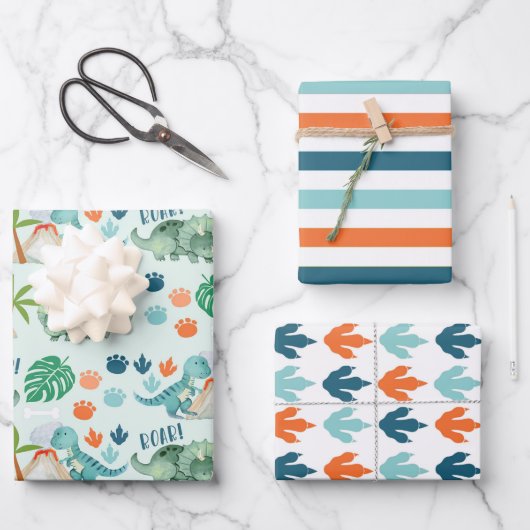 Dinosaur Roar T-Rex Triceratops Tracks Streifen Geschenkpapier Set (Vorderseite)