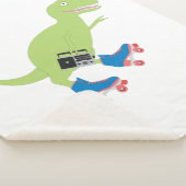 Dinosaur Roller Skaten Holding Radio Sherpadecke (3/4)
