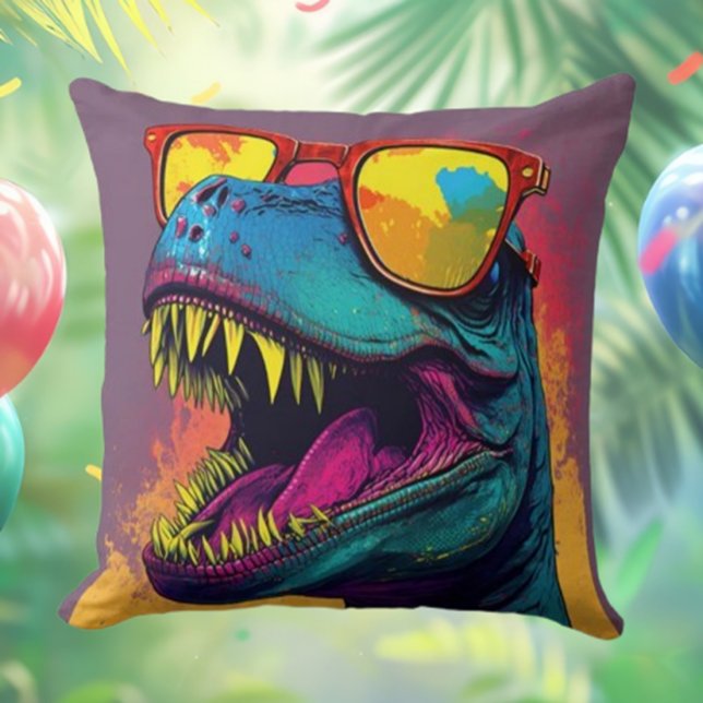 Dinosaur T Rex Roar Throw Kissen (Transform your child's dinosaur bedroom with our personalized T-Rex throw pillow! )