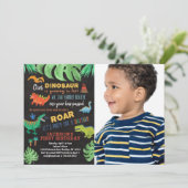 Dinosaurier 1. Geburtstag Dino Party Foto Einladung (Stehend Vorderseite)