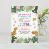 Dinosaurier-Geburtstags-Mädchen-Goldrosa verlässt Einladung (Stehend Vorderseite)