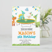 Dinosaurier-Jump-Party Einladung (Stehend Vorderseite)