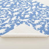 Dinosaurier Muster 01 w. LBlue BG Sherpadecke (3/4)