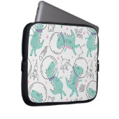 Dinosaurier, Niedliche Dinosaurier, Raumschiff, St Laptopschutzhülle (Vorne Rechts)