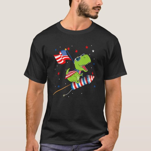 Dinosaurier Reiten Feuerwerk 4. Juli Kinder Jungen T-Shirt (Vorderseite)