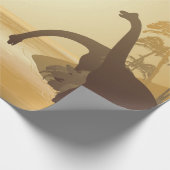 Dinosaurs on Tropical Jurassic Landscape Geschenkpapier (Ecke)