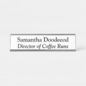 Direktor von Coffee Runs Funny Office Weiß Schreibtischnamensplakette (Vorderseite )