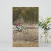 Dirt Bike Riding Briefpapier (Stehend Vorderseite)