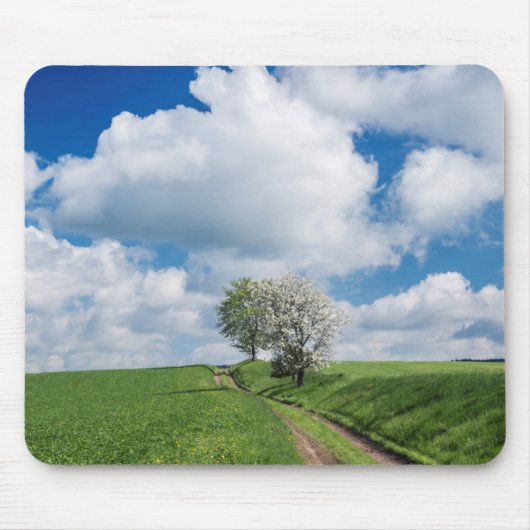 Dirt Road und Apfelbäume Mousepad (Vorne)