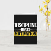 Discipline Beats Motivation Karte (Gelbe Blume)