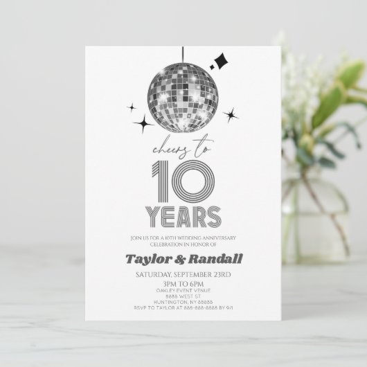 Disco Ball jubelt bis 10 Jahre Hochzeitsjubiläum Einladung (Stehend Vorderseite)