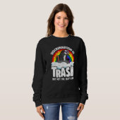 Discrimination Is Trash Opossum Rainbow Flag Gay P Sweatshirt (Vorne ganz)