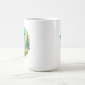 Disk Golf Basket und Pine Trees Blau und Grün Kaffeetasse (Mittel)