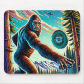 Disk Golf Bigfoot im Wald Mousepad (Vorne)