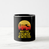 Disk Golf mit Ihnen Zweifarbige Tasse (Mittel)