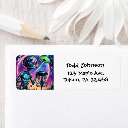 Disk Golfing Alien (Insitu)