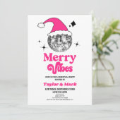 Disko Ball Weihnachtsmannmütze Retro Weihnachtsfei Einladung (Stehend Vorderseite)
