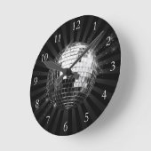 Diskothek mit schwarzem Hintergrund Runde Wanduhr (Winkel)