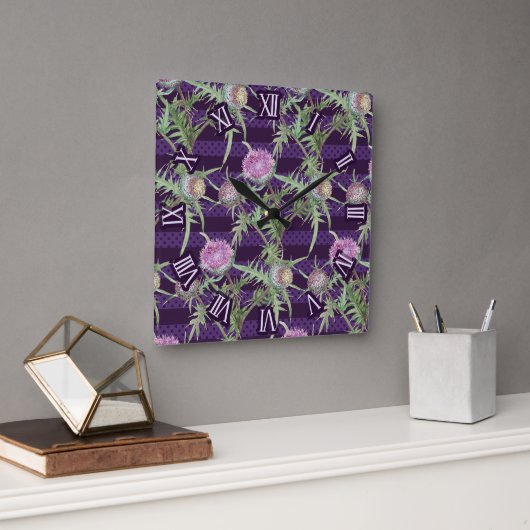 Distelveilchenblüten Quadratische Wanduhr (Büro)
