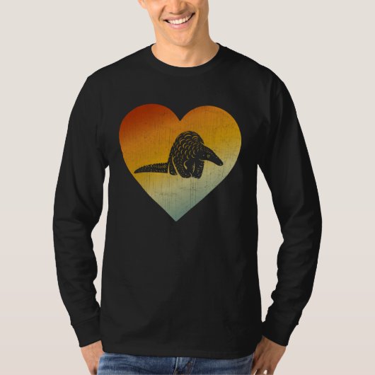 Distressed Heart Retro Style Men Women Pangolins T-Shirt (Vorderseite)