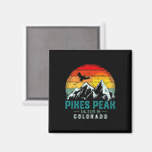Distressed Pikes Peak Mountain Colorado Retro Hiki Magnet (Vorderseite/Rückseite)