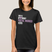 Distressed Postal Worker Wife Mommy Postal Worker T-Shirt (Vorderseite)