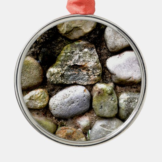 Distressive Felsgesteine Ornament Aus Metall (Vorne)