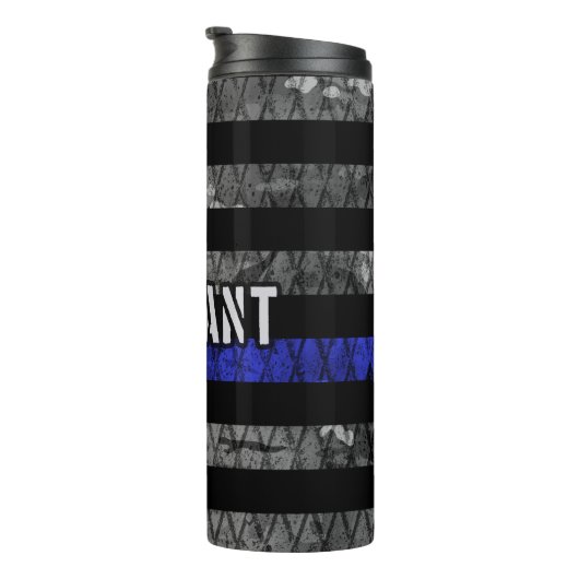 Distressive Flagge der Sergeant Thin Blue Line Thermosbecher (Nach rechts gedreht)