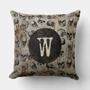Distressives Halloween-Monogramm Kissen