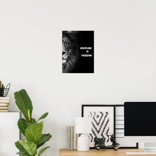 Disziplin ist Freiheit extrem Nah hoch Löwenkopf Poster (Heimbüro)