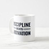 Disziplin schlägt Motivation Kaffeetasse (Vorderseite Links)