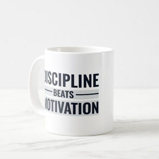 Disziplin schlägt Motivation Kaffeetasse (Vorderseite Links)