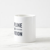 Disziplin schlägt Motivation Kaffeetasse (Mittel)