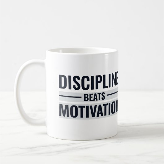 Disziplin schlägt Motivation Kaffeetasse (Links)