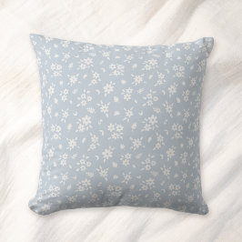 Ditsy Floral Pattern Coastal Cottagecore Pale Blue Kissen