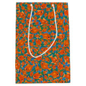 Ditzy Orange Fish on Sea Green and Blue Gift Bag Mittlere Geschenktüte (Vorderseite)