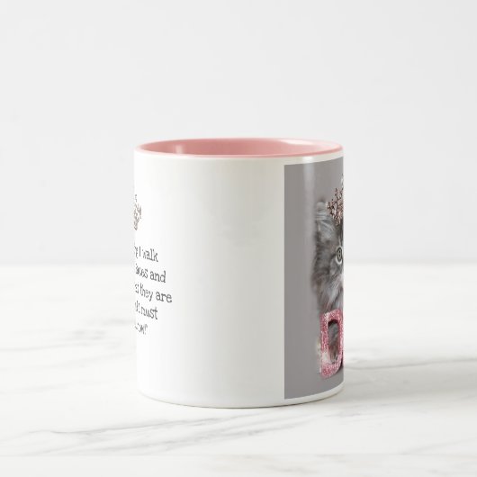 "Diva Kitty with Tiara" erwartet Service - JETZT! Zweifarbige Tasse (Mittel)