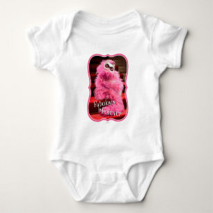 Diva White Cat Wrackte in Pink Boa auf Red Teppich Baby Strampler