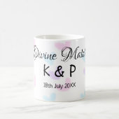 Divine match add pair name Letter heart Kaffeetasse (Mittel)