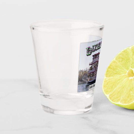 Dixie Belle Lake Havasu, AZ. Schnapsglas (Links)