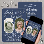 DIY Colors ・ Schauen Sie, wer 60 Geburtstagsparty  Save The Date<br><div class="desc">Schau, wer 60 wird! Laden Sie Ihre Familie und Freunde zu einem bevorstehenden 60. Geburtstag mit elegantem Foto Save the Date Party Einladungen. Bilder und Texte auf dieser Vorlage sind einfach zu personalisieren. Mit dem Zazzle-Design-Tool können die marineblau-weißen Konturen für Hintergrund, Text und Zahlen individuell angepasst werden. (IMAGE PLACEMENT TIP:...</div>