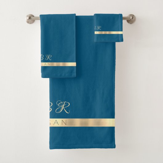 DIY Extravagant Gold Monogram Name Gold Stripe Dee Badhandtuch Set (Insitu)