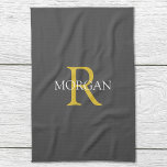 DIY Monogramm und Name, Gold/Weiß, dunkelgrau Geschirrtuch<br><div class="desc">Personalisieren Sie Ihre Monogramm und Ihren Namen in Gold und Weiß Text auf einem dunkelgrauen Hintergrund. Dieses stilvolle und trendige klassische Design macht ihn zu einem großartigen Geschenk.</div>