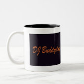 DJ buddydog banner mug Zweifarbige Tasse (Links)