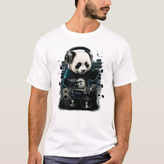 Dj Panda mit Kopfhörermusik T-Shirt