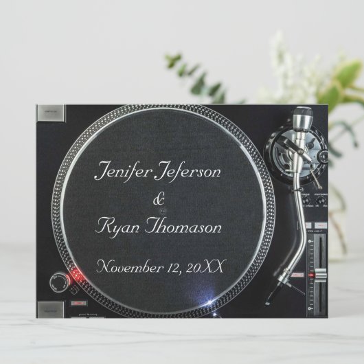 DJ Turntable Hochzeit Einladung (Stehend Vorderseite)